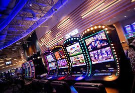 Antarmuka Live Dealer pahlawan4d dengan statistik, tombol taruhan, dan streaming dealer langsung